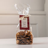 Sprøde og lækre pebernødder bagt med masser af smør.