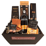 Lækker luksus julekurv med portvin, chokolade og lakrids