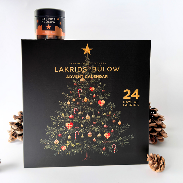 Lakrids by Johan Bülow lakridsjulekalender med 24 låger, fyldt med dansk gourmetlakrids, chokoladeovertrukne lakridskugler og Limited Editions.	