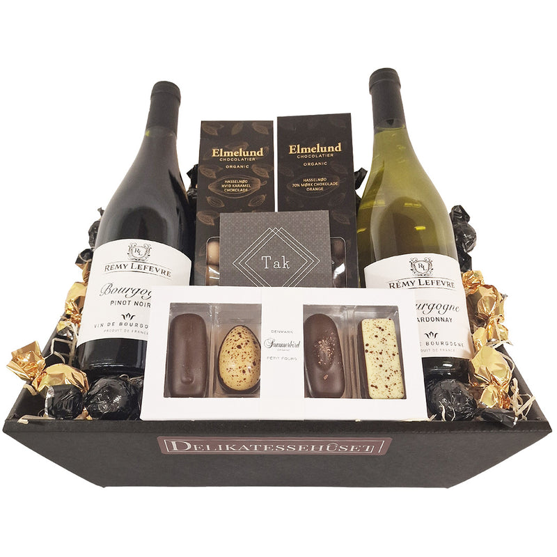 Lækker gavekurv med vin og chokolade