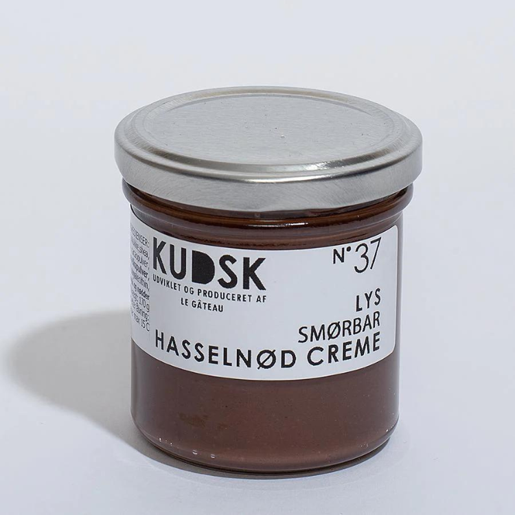 Kudsk No.37 lys smørbar hasselnød creme | Online hos Delikatessehuset