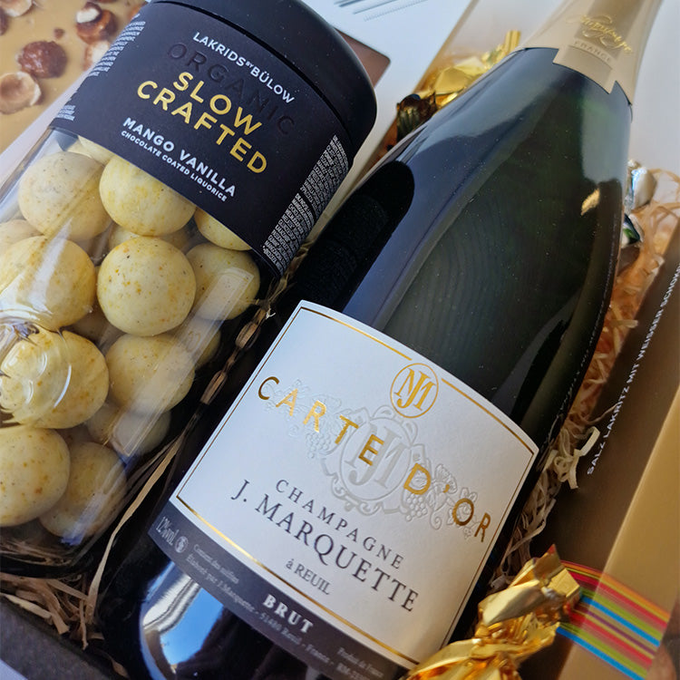 Gavekurv - luksuriøs Champagnekurv med søde danske delikatesser